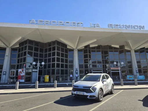 Transfert vers l'aéroport Roland Garros à Sainte-Marie à la Réunion, Sainte-Marie, Felix Transports